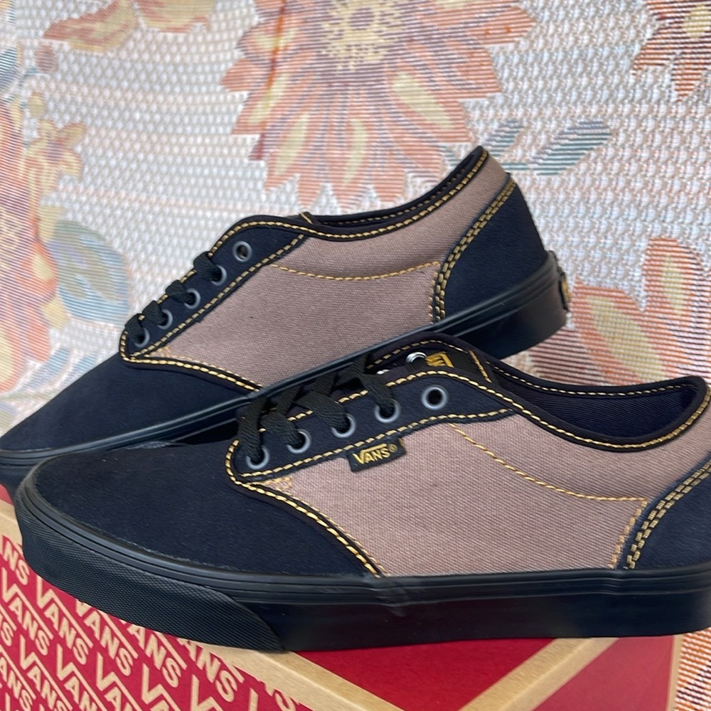 Vans • Men’s Atwood
Outcore Phantom/Black
VN000CX8B29
Sneakers - Picture 4 of 16